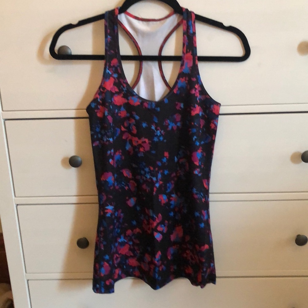 Lululemon tank